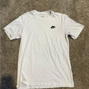 Nike Men's Classic White Tee
